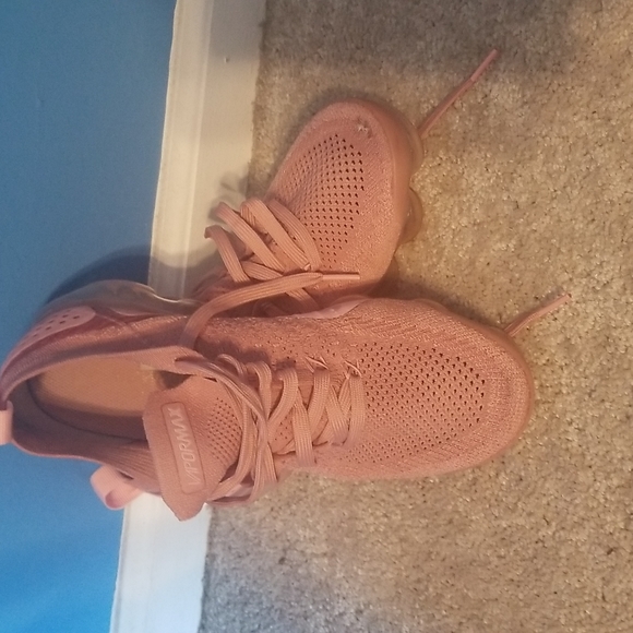 Looking for more vapormax - Picture 3 of 10